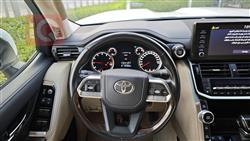 تۆیۆتا لاند کروزەر